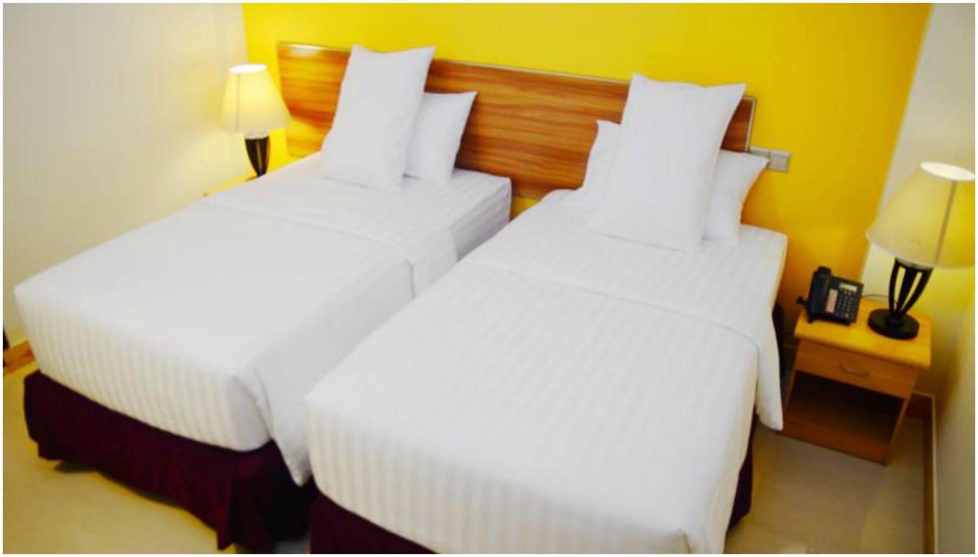 The Melrose Otel Malé Dış mekan fotoğraf